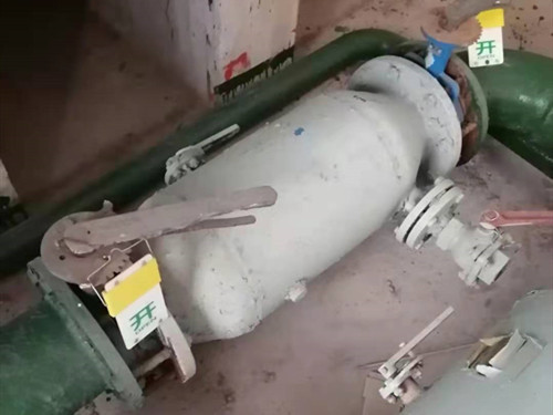 熱網(wǎng)除污器使用中
